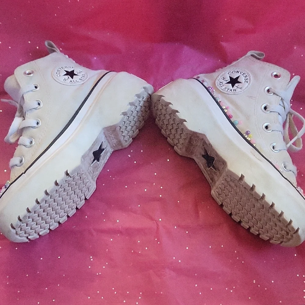 Converse Chuck Taylor Pearl High Tops